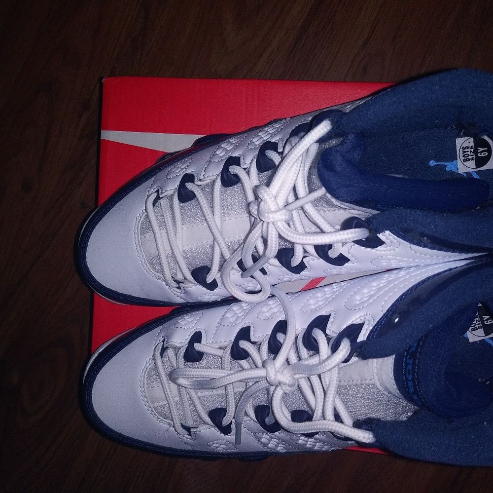 Shoe